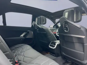 740d xDrive M-Sport*SKY-LOUNGE*B&W*LASER*INDIVID