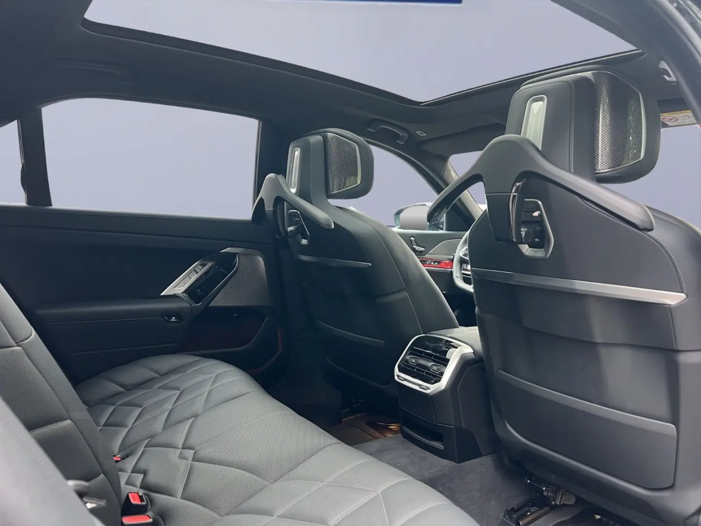 740d xDrive M-Sport*SKY-LOUNGE*B&W*LASER*INDIVID