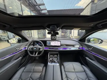 740d xDrive M Sport PANO St-Hzg TV Autobahnas.