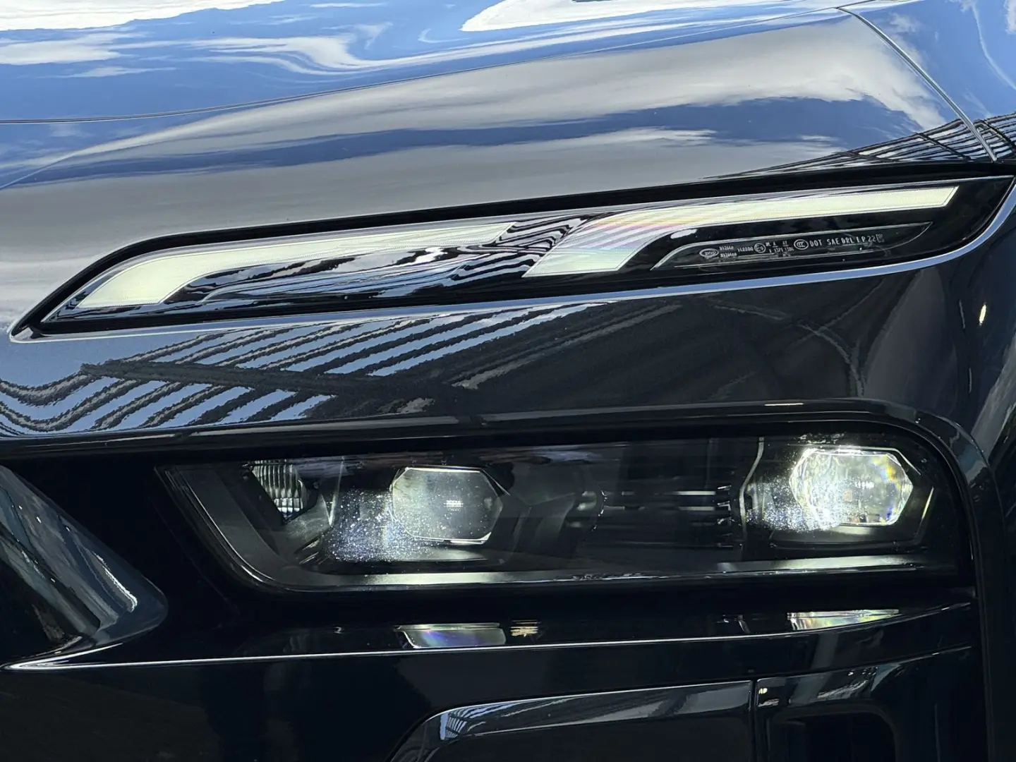 740d xDrive M Sport PANO St-Hzg TV Autobahnas.