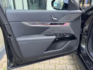 740d xDrive M Sport PANO St-Hzg TV Autobahnas.