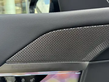 740d xDrive M Sport PANO St-Hzg TV Autobahnas.