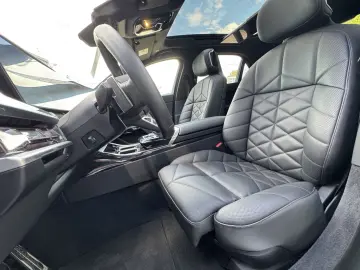 740d xDrive M Sport PANO St-Hzg TV Autobahnas.