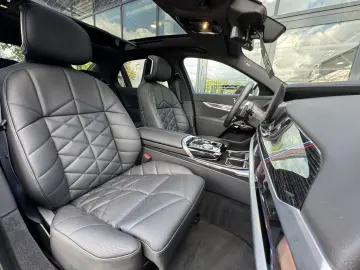 740d xDrive M Sport PANO St-Hzg TV Autobahnas.