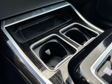 740d xDrive M Sport PANO St-Hzg TV Autobahnas.