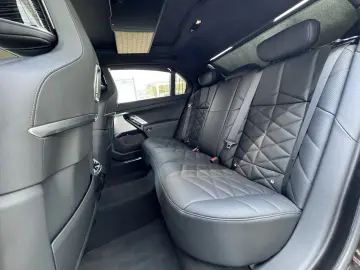 740d xDrive M Sport PANO St-Hzg TV Autobahnas.