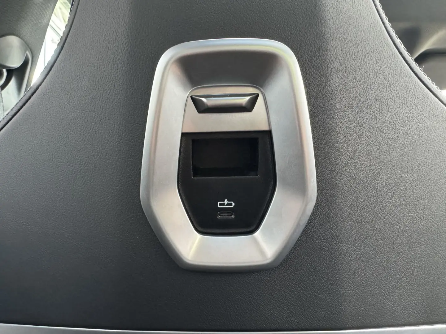 740d xDrive M Sport PANO St-Hzg TV Autobahnas.