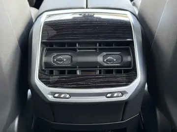 740d xDrive M Sport PANO St-Hzg TV Autobahnas.