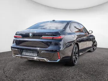 740d xDrive M-Sport ACC STANDHZ PANO 360° RSE