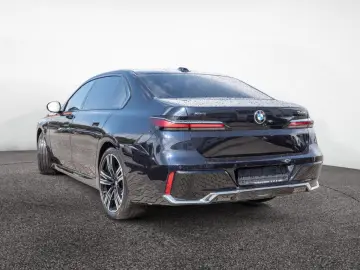740d xDrive M-Sport ACC STANDHZ PANO 360° RSE
