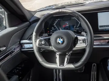 740d xDrive M-Sport ACC STANDHZ PANO 360° RSE