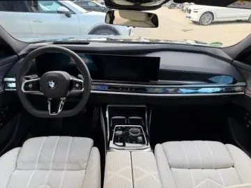 740d xDrive Limo/Massage/Clarity/Assistant/FULL
