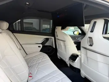 740d xDrive Limo/Massage/Clarity/Assistant/FULL