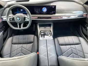740d xDrive m Sport Pro  TwoTone,DA/PA-Prof,Sky