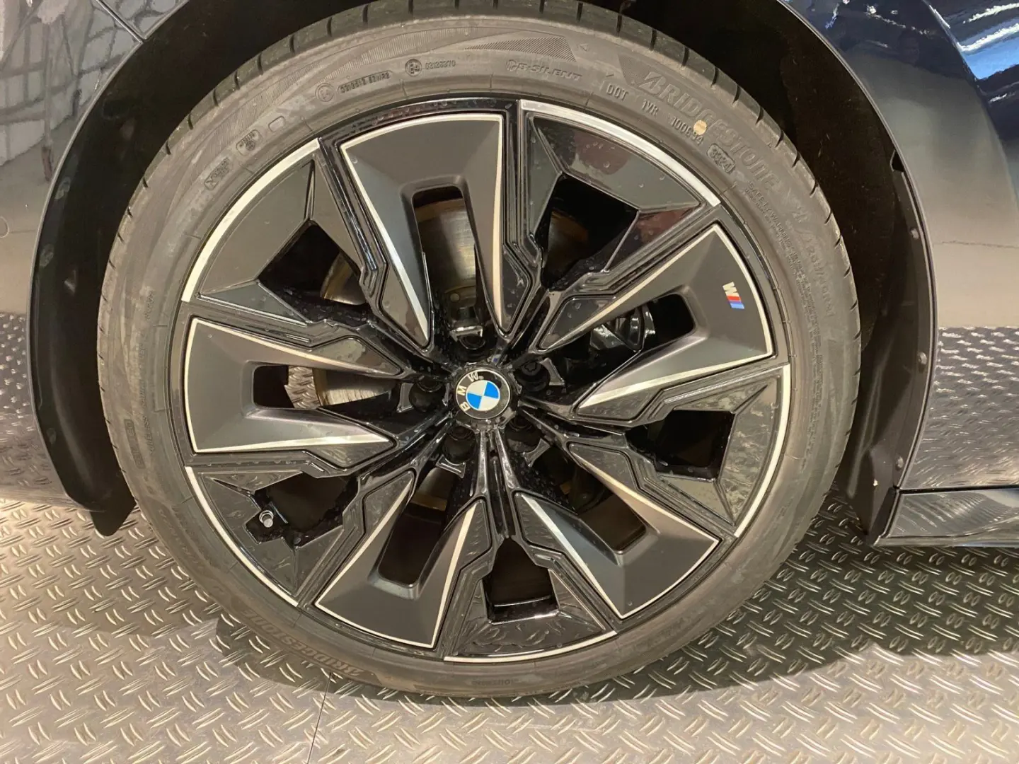 740d xDrive Limousine