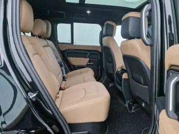 Land Rover Defender 110 D350 X-Dynamic HSE