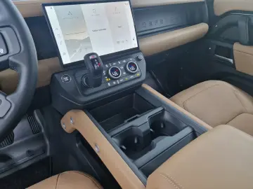 Land Rover Defender 110 D350 X-Dynamic HSE