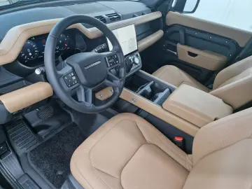 Land Rover Defender 110 D350 X-Dynamic HSE