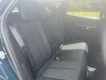 3008 Roadtrip SITZH+LED+RFK+NAVI+KEYLESS-SYSTEM
