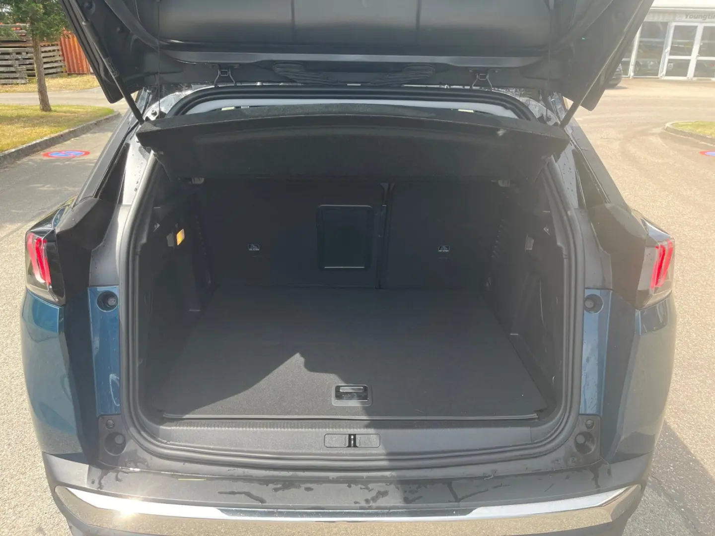 3008 Roadtrip SITZH+LED+RFK+NAVI+KEYLESS-SYSTEM