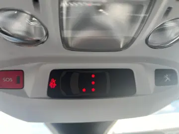 3008 Roadtrip SITZH+LED+RFK+NAVI+KEYLESS-SYSTEM