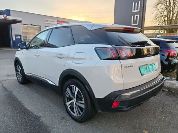 3008 Hybrid 225 Allure Pack 1.6 Plug-In EU6d Nav