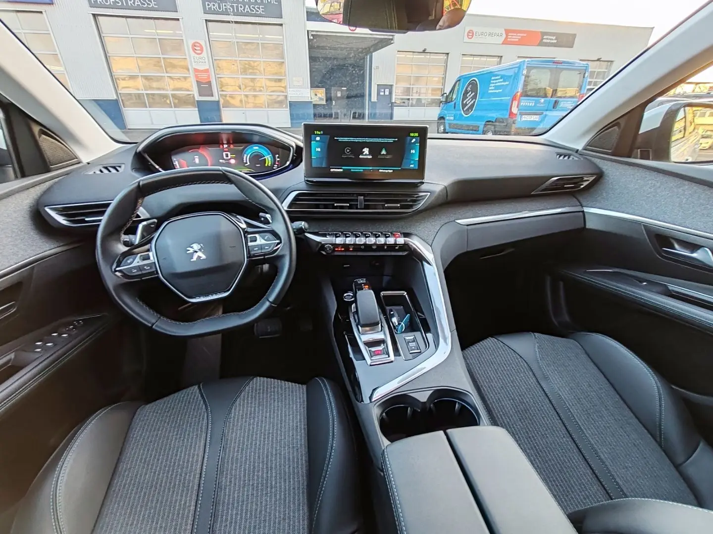 3008 Hybrid 225 Allure Pack 1.6 Plug-In EU6d Nav
