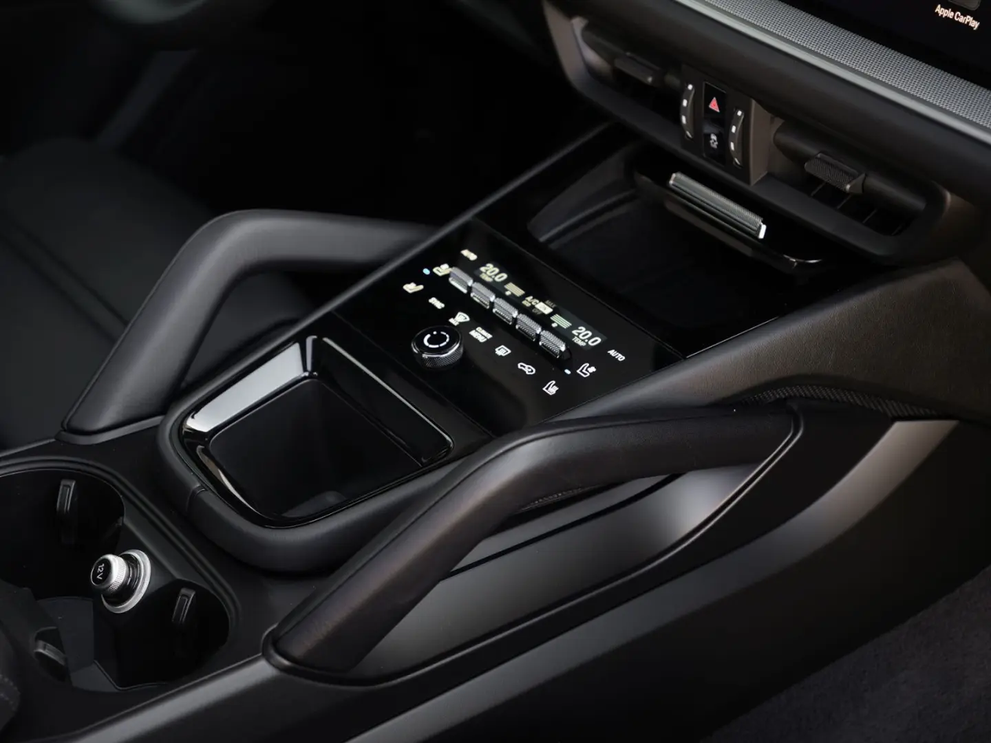 E-Hybrid INNODRIVE-LUFTF.-PANO-AHK-MASSAGE-VOLL