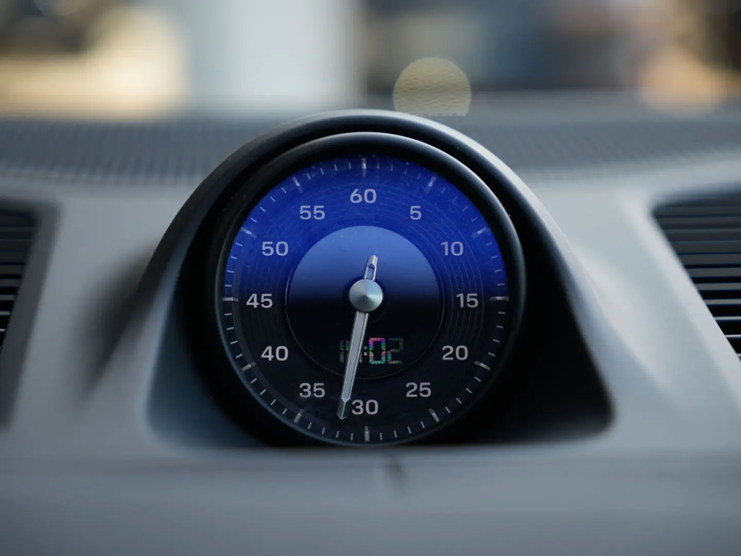 E-Hybrid INNODRIVE-LUFTF.-PANO-AHK-MASSAGE-VOLL