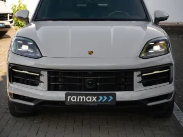 E-Hybrid INNODRIVE-LUFTF.-PANO-AHK-MASSAGE-VOLL
