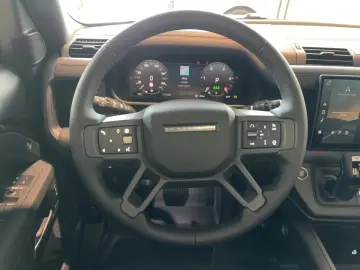 DEFENDER 110 D300 X-Dyn. HSE