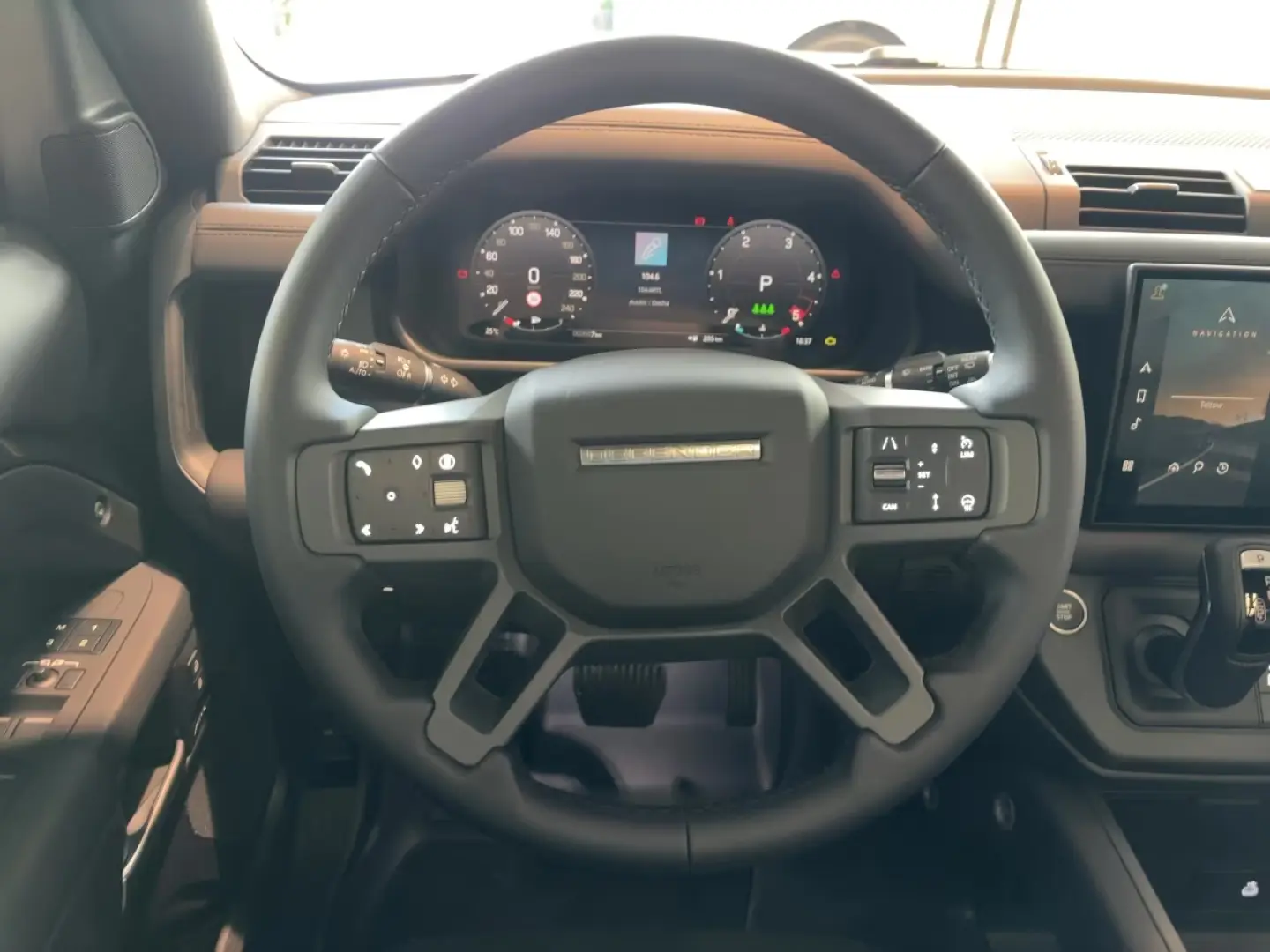 DEFENDER 110 D300 X-Dyn. HSE