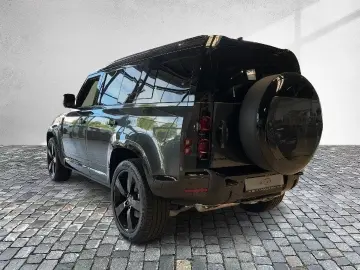 DEFENDER 110 D300 X-Dyn. HSE