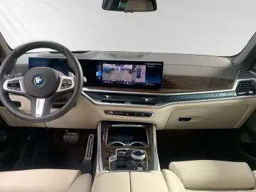 BMW X5 xDrive50e M Sport Pro|AHK|Pano