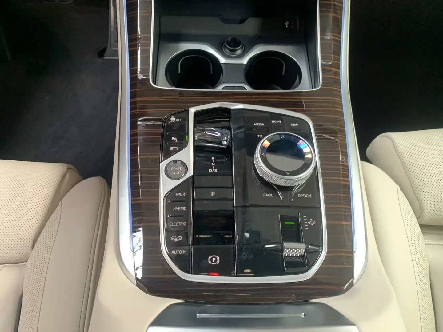 BMW X5 xDrive50e M Sport Pro|AHK|Pano