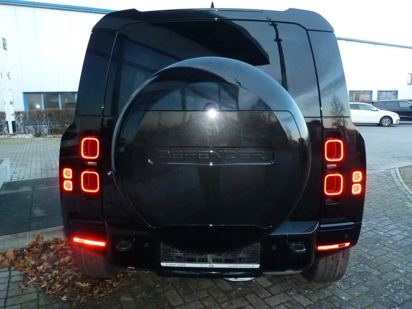 Land Rover Defender 110 P300e X-Dyn.HSE