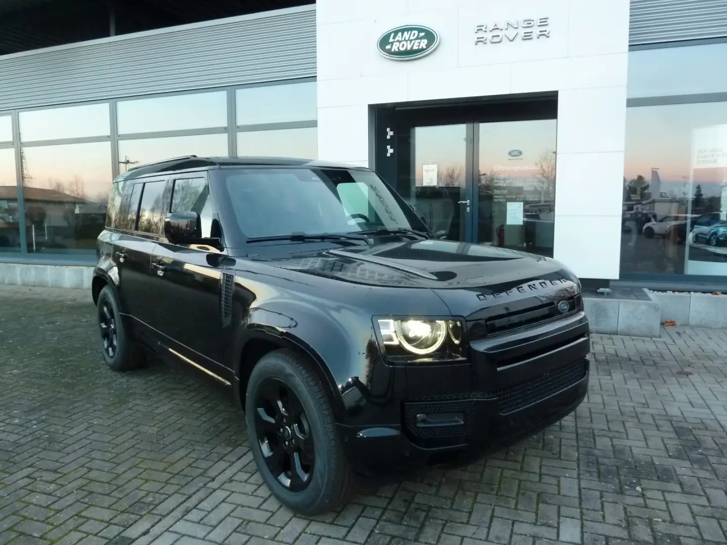 Land Rover Defender 110 P300e X-Dyn.HSE