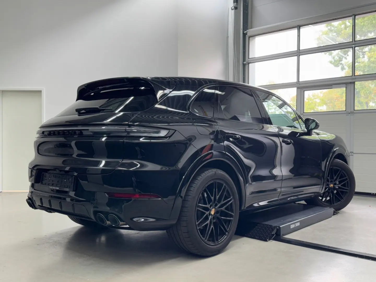 Cayenne SportDesign Massage Sitzluft HeadUp 360°