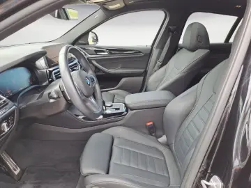 X4 xDrive30i AT M Sportpaket Innovationsp. EDC