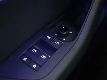 A7 Sportback 55 TFSI quattro S line Valcona Pano