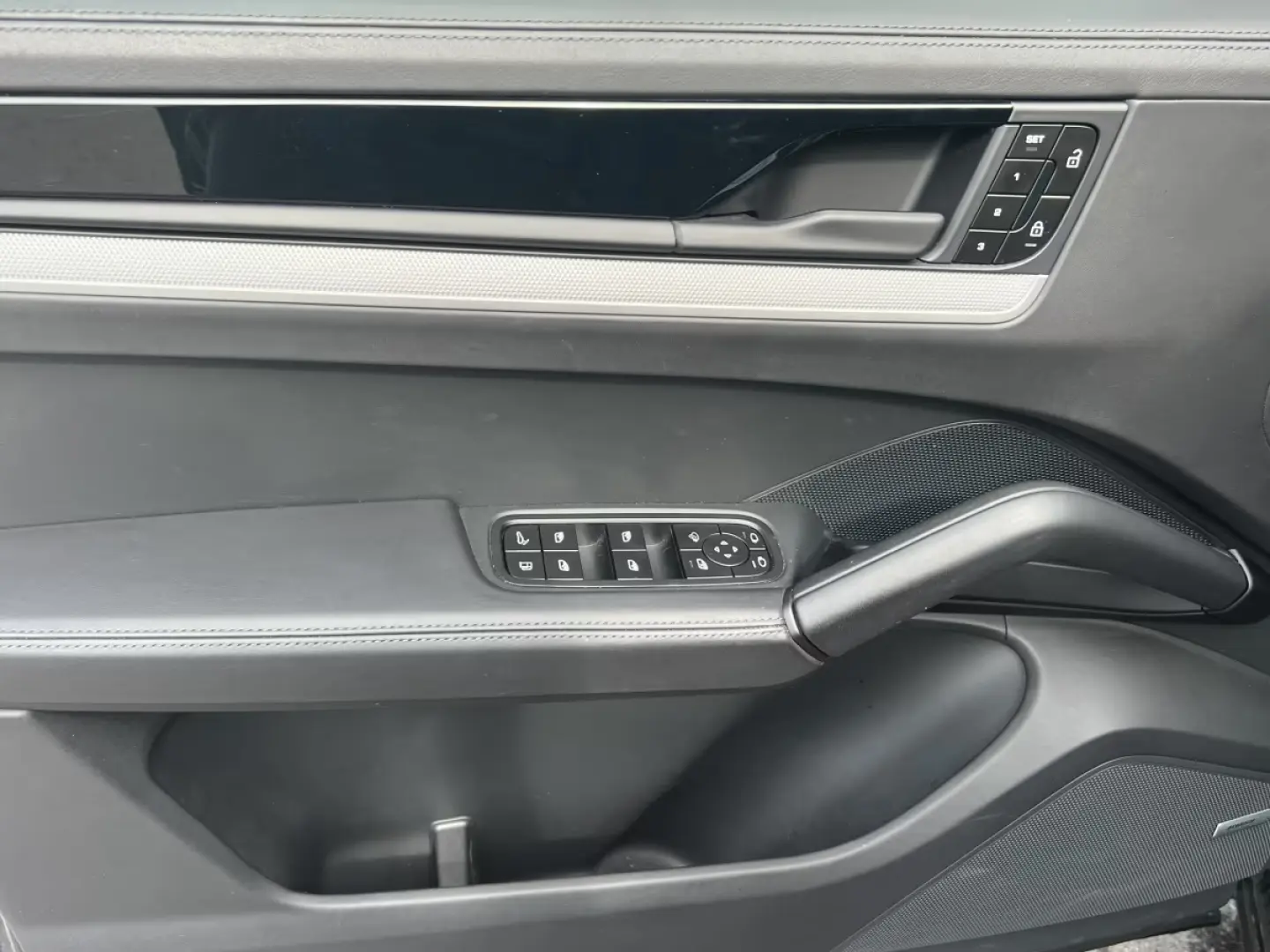 Porsche Cayenne E-Hibrid   Vizualizare surround