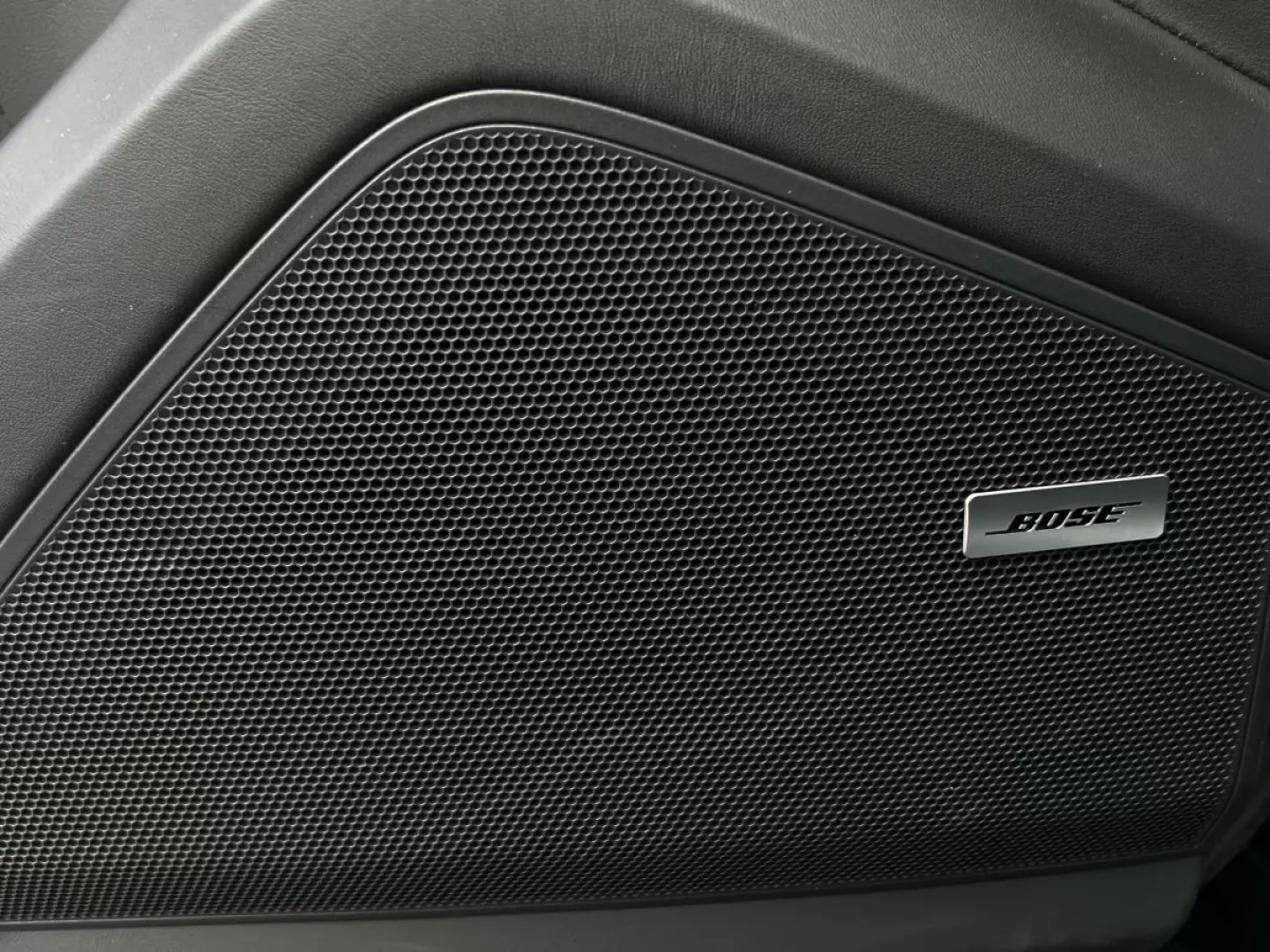 Porsche Cayenne E-Hibrid   Vizualizare surround