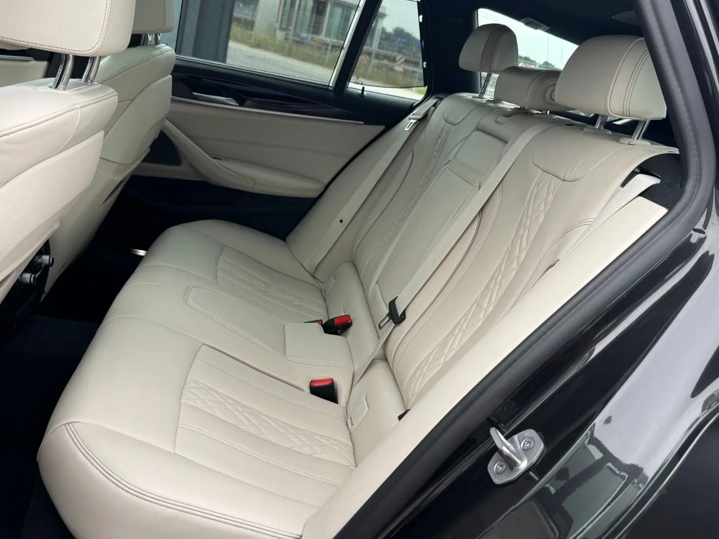 530e 360/PANO/HK/LASER/HUD/AHK/SITZBELÜFTUNG/MEM
