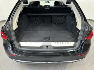 530e Touring xDrive Luxury NAV+LASER+HUD+H&K+ACC