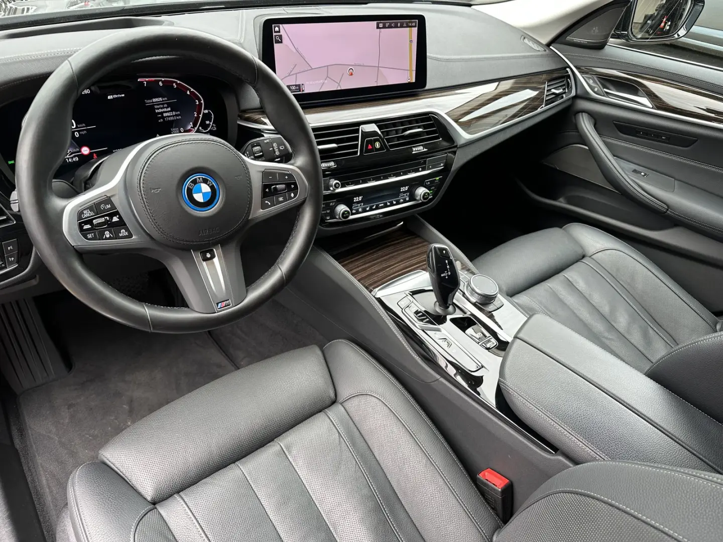 530e Touring xDrive Luxury NAV+LASER+HUD+H&K+ACC