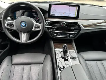 530e Touring xDrive Luxury NAV+LASER+HUD+H&K+ACC