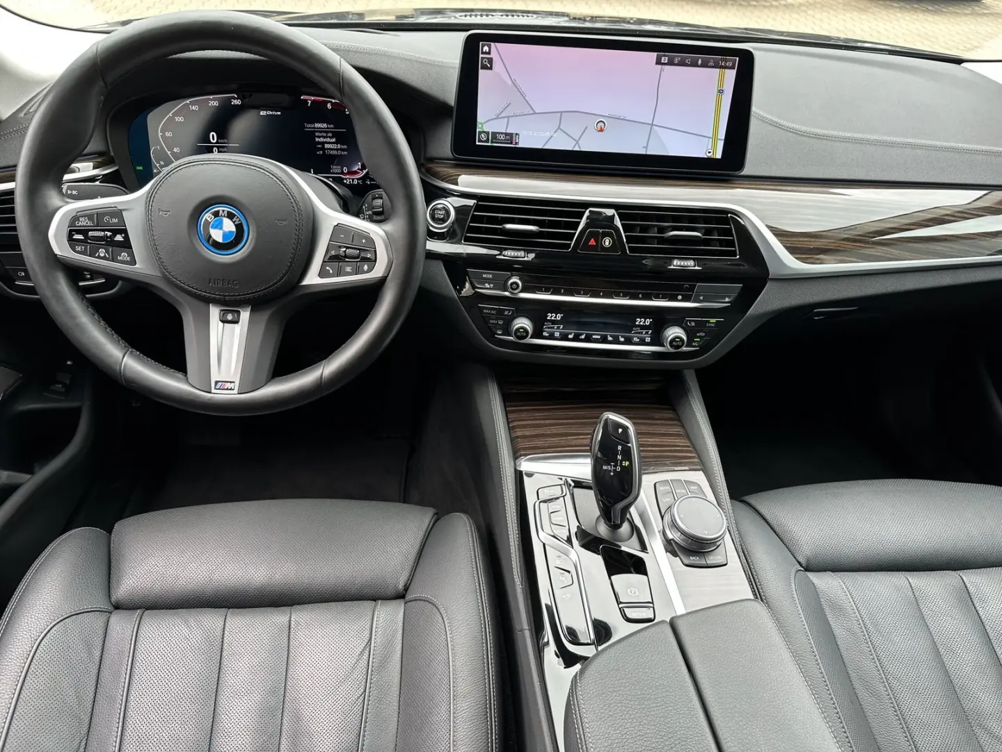530e Touring xDrive Luxury NAV+LASER+HUD+H&K+ACC