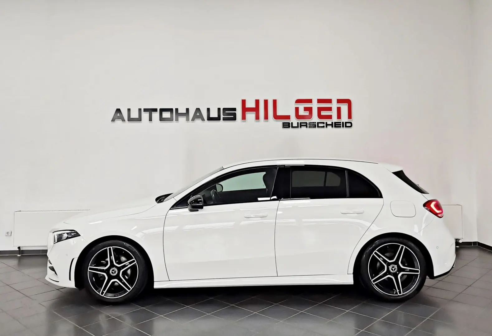 A 180 AMG 7G*R.Kamera*AmbienteBel*Navi*SHZ*LED