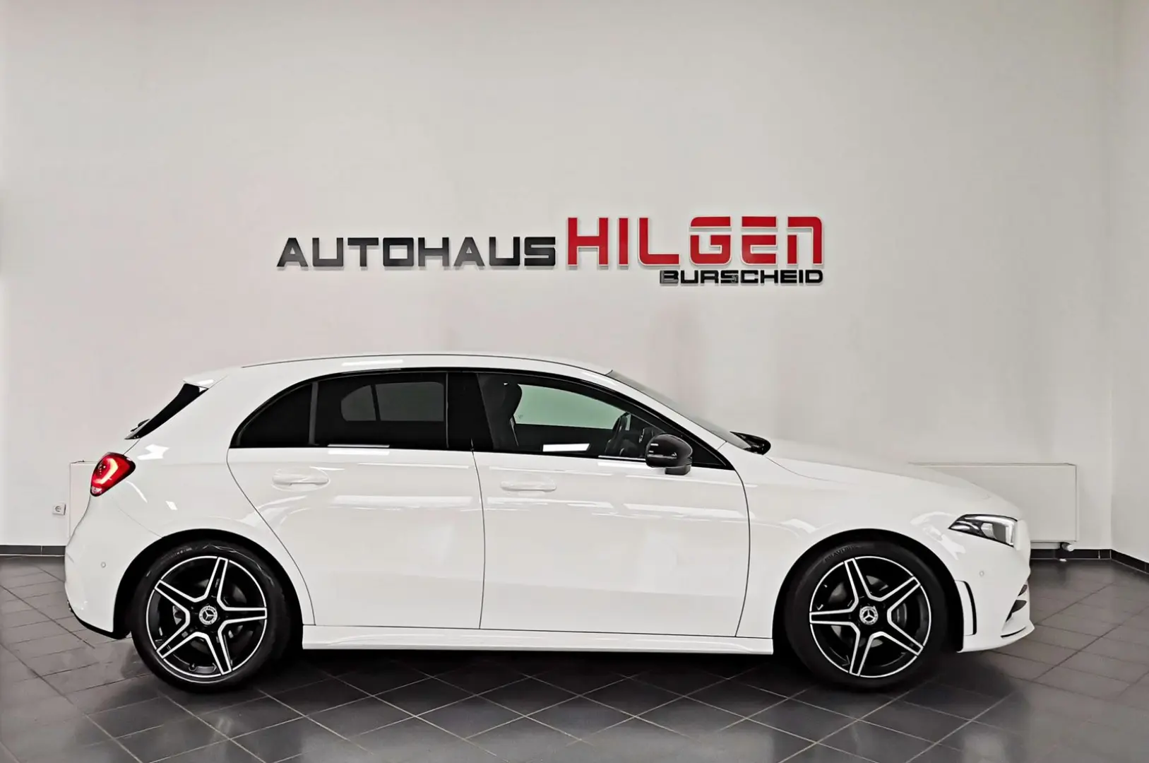 A 180 AMG 7G*R.Kamera*AmbienteBel*Navi*SHZ*LED