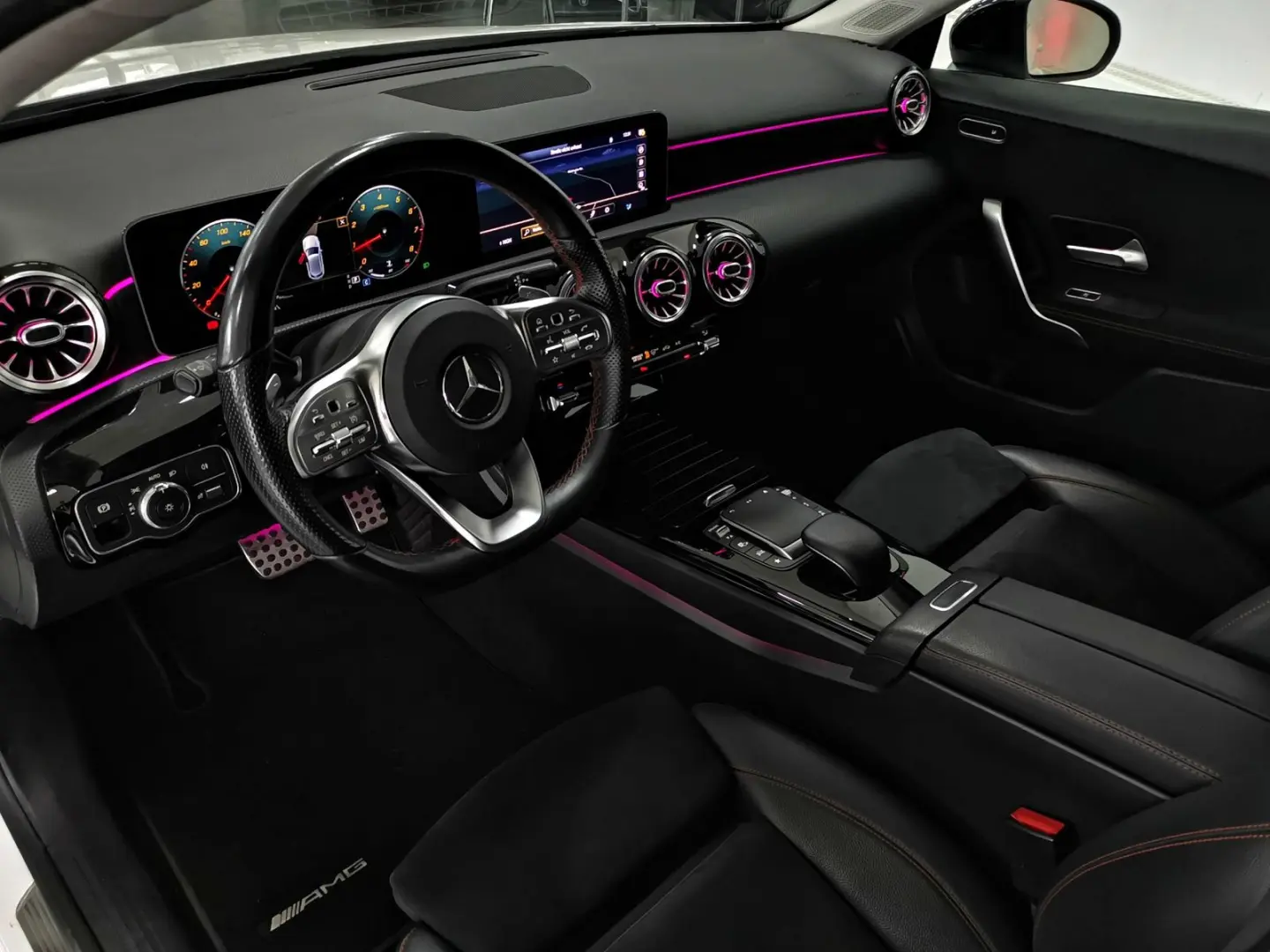 A 180 AMG 7G*R.Kamera*AmbienteBel*Navi*SHZ*LED